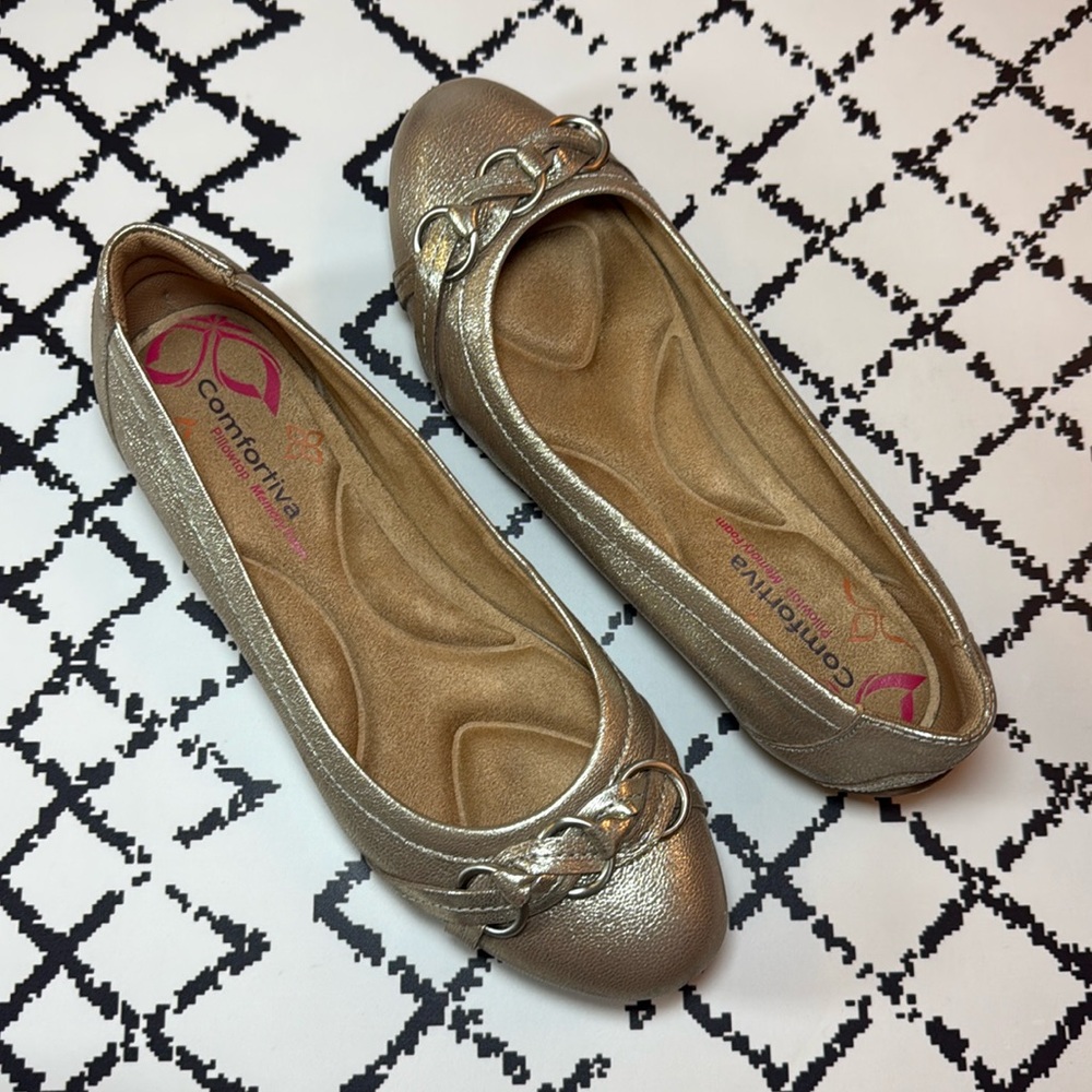 Comfortiva Women’s Slip-On Shoes - Metallic Gold Flats - US Size 8.5 W - EUC